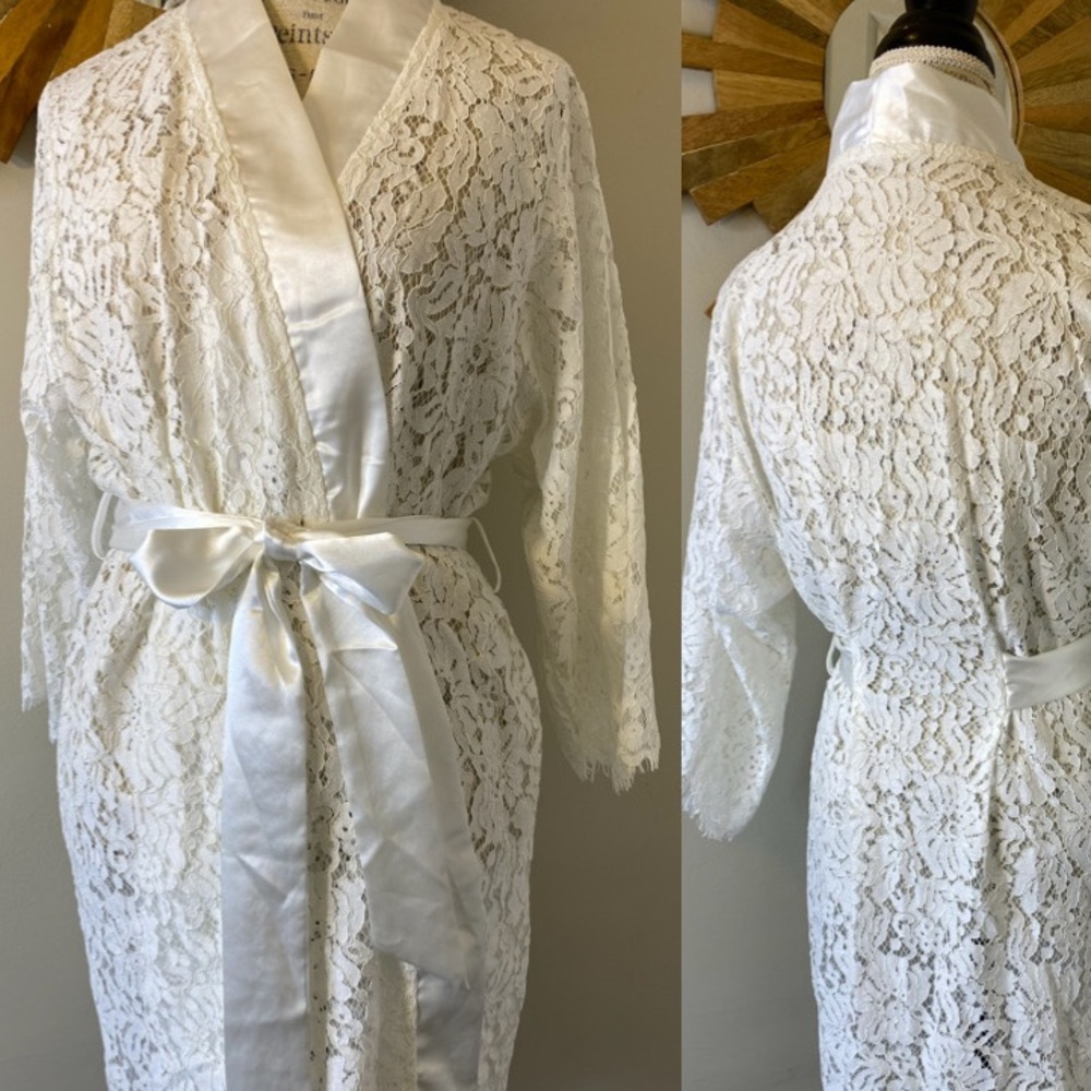 ✨NWOT✨ Bride Elegant Lace Wedding Bathrobe